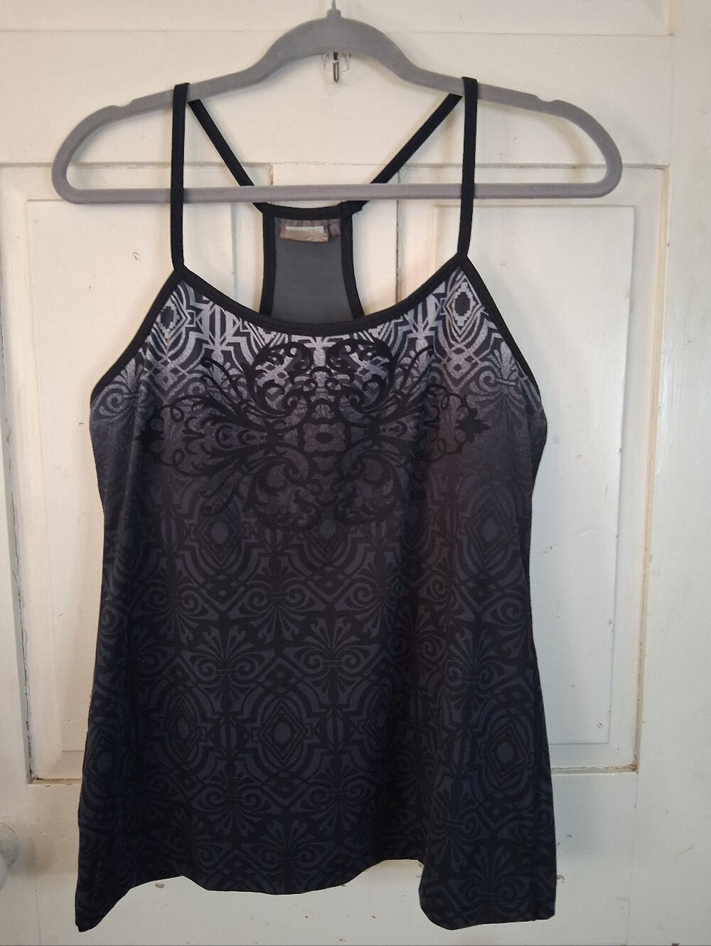 Athleta Black, Gray Ombre Design Racerback Camisole Athletic Tank Top Sz L